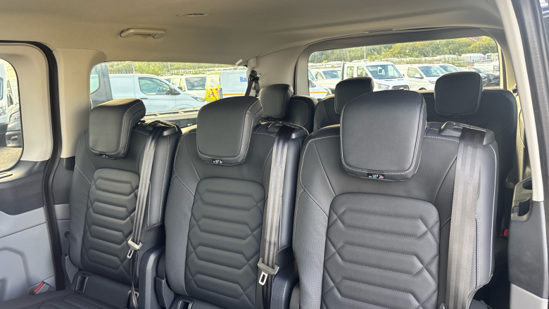 Ford Tourneo Custom 320 L2 Diesel Fwd 2.0 EcoBlue 136ps H1 Titanium 8 seater Auto